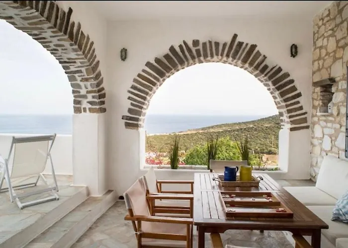 Idyllic Sea Views House Aspro Chorio